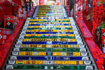 7 Cidades para Fãs de Música Visitarem Antes de Morrer (Prepare o Passaporte e o Spotify)