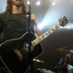 Dave Grohl, vocalista do Foo Fighters, em apresentação ao vivo