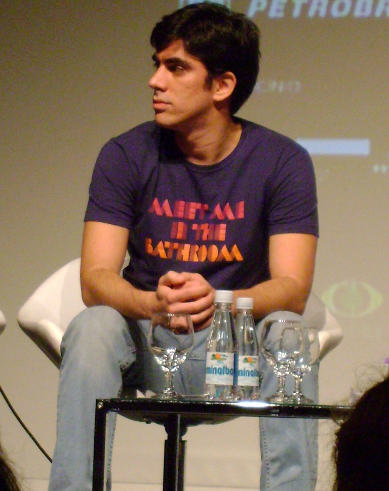 Marcelo Adnet, comediante e ator brasileiro