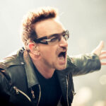Bono, vocalista do U2, durante apresentação da banda