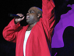 CeeLo Green se apresentando em show do Gnarls Barkley
