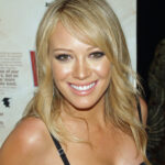 Hilary Duff, cantora e atriz, que anunciou show no Brasil em 2027