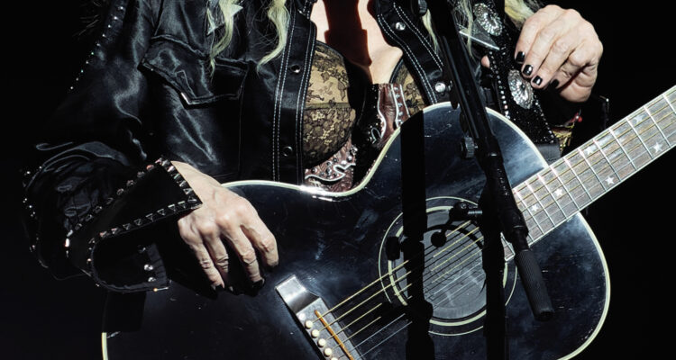 Madonna se apresentando ao vivo em 2023
