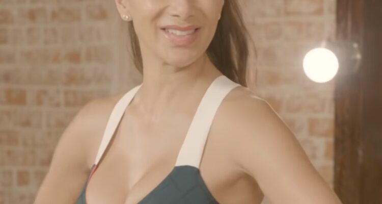 Nicole Scherzinger, vocalista das Pussycat Dolls, em apresentação
