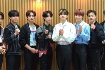 Stray Kids em apresentação ao vivo