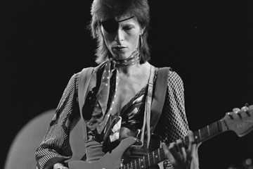 David Bowie no programa TopPop em 1974
