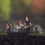 Metallica se apresentando ao vivo em Londres em 2003