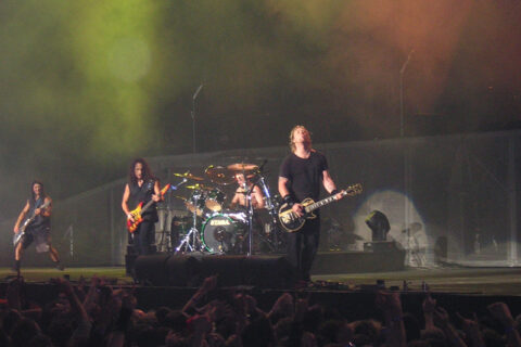 Metallica se apresentando ao vivo em Londres em 2003