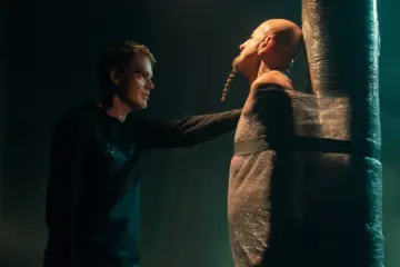 Shavo Odadjian, baixista do System of a Down, é vítima de Dexter em trailer da segunda temporada