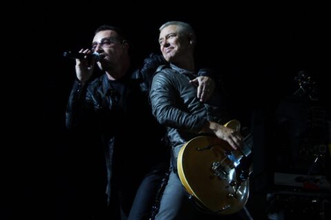 U2 em show da turnê 360° Tour, em Toronto